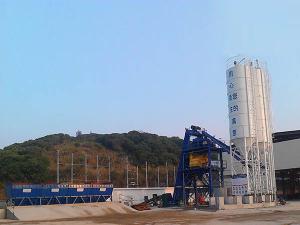 Usina para dosagem de concreto com elevador